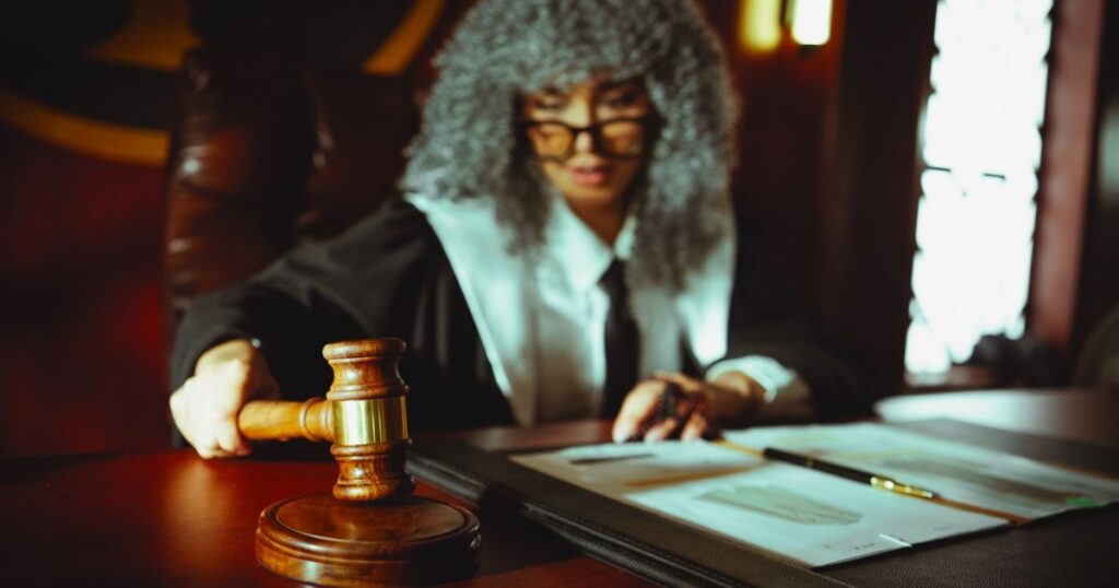 Imagem ilustrativa do artigo: Bacenjud e Sisbajud: Como Funciona o Bloqueio Judicial de Contas [2026]