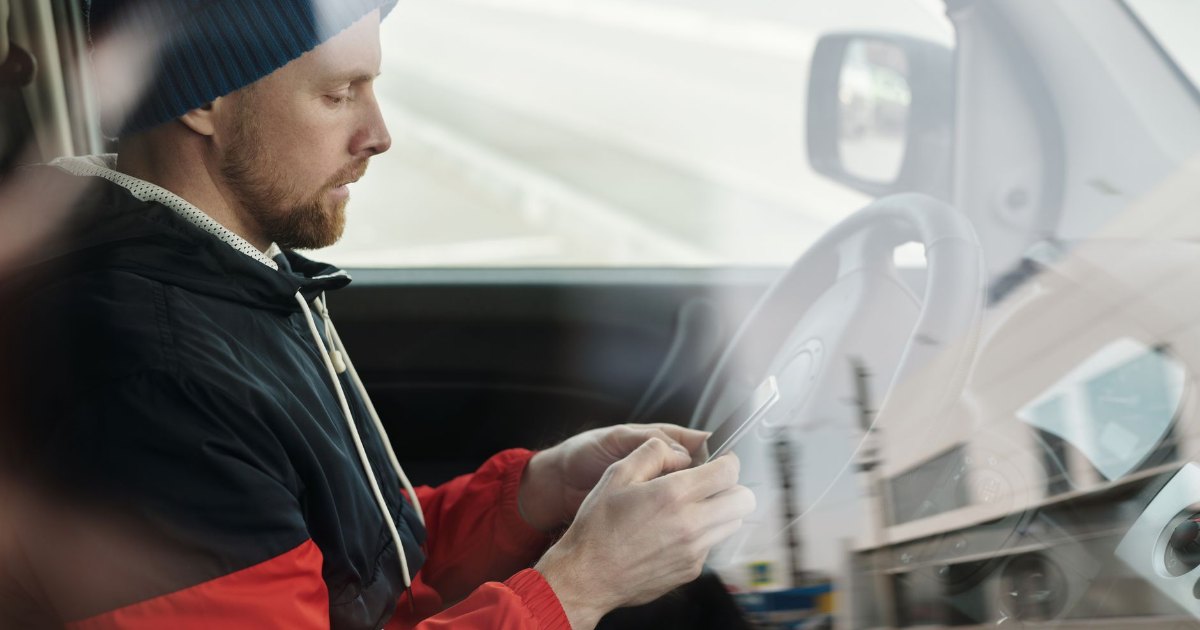 Imagem ilustrativa do artigo: Veículo de Trabalho É Impenhorável? Guia para Motoristas de App [2026]